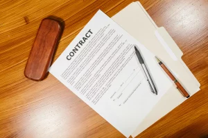 contract agreement illustrating Swiss employment law requirements
