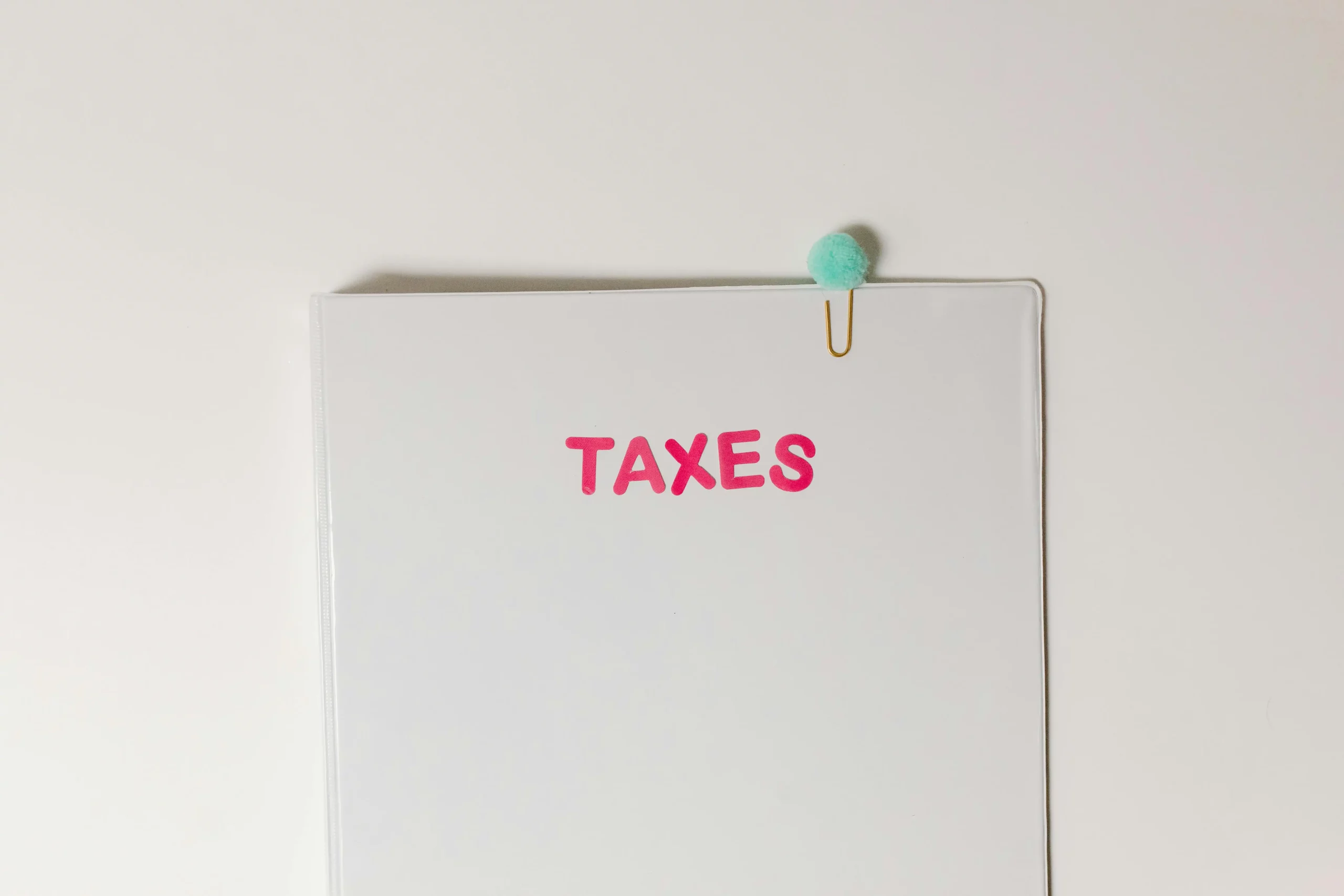 taxes sheet highlighting Swiss payroll and payroll compliance requirements