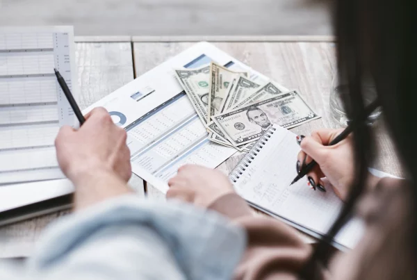 Documents showing the key differences between Swiss payroll regulations and European Union payroll standards, including taxation, social security, employment laws, and compliance requirements.